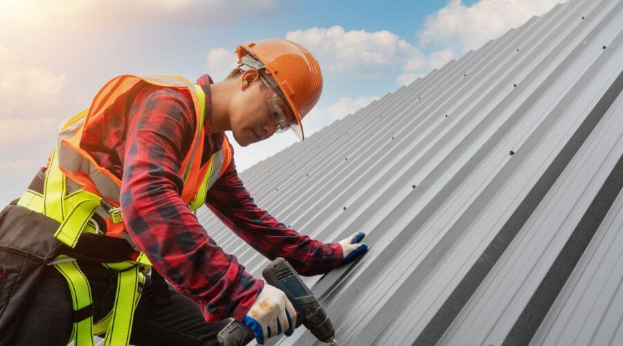 Professional gutter cleaning in Webster, TX
